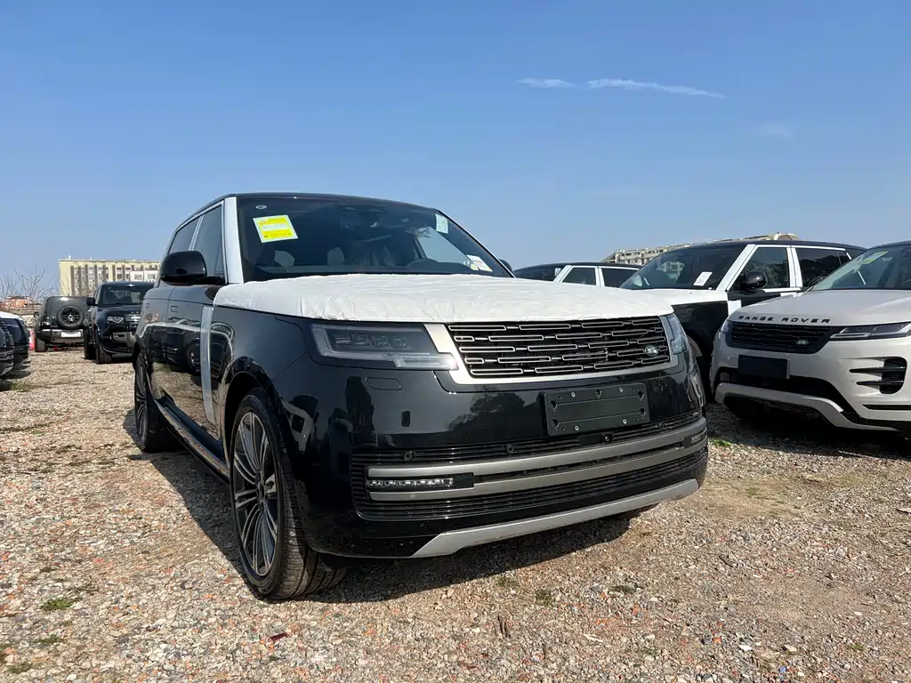 Range Rover 2026 3.0 L6 400PS SE long axis version купить на сайте DeffCars