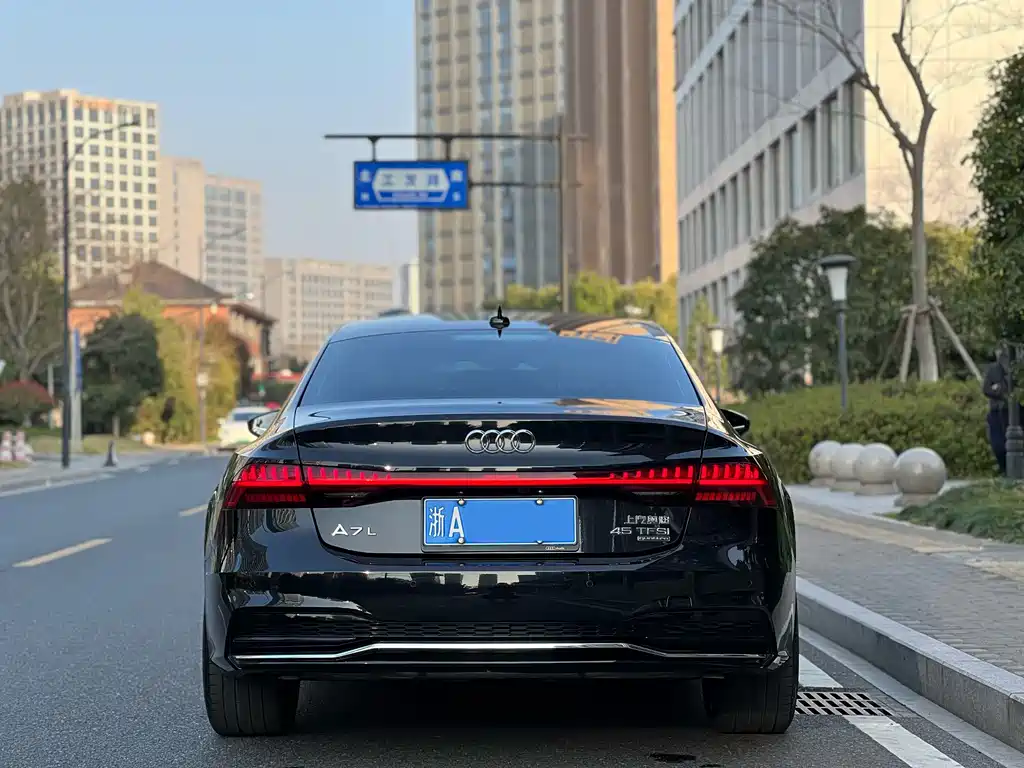 Audi A7L 2024 45TFSI quattro S-line vision type liquid crystal package купить на сайте DeffCars