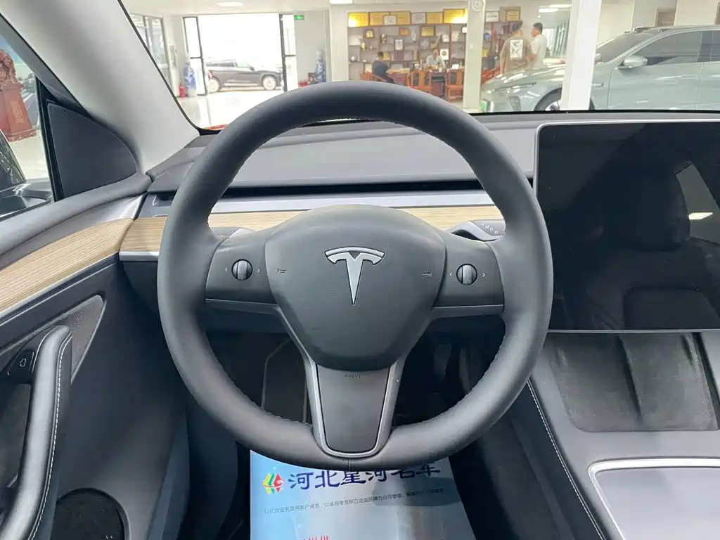 Model Y 2022 facelift rear-wheel drive version купить на сайте DeffCars