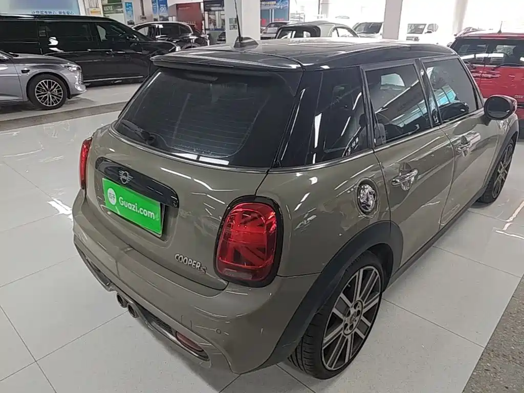 MINI 2019 2.0T COOPER S Artist Five-door Edition купить на сайте DeffCars