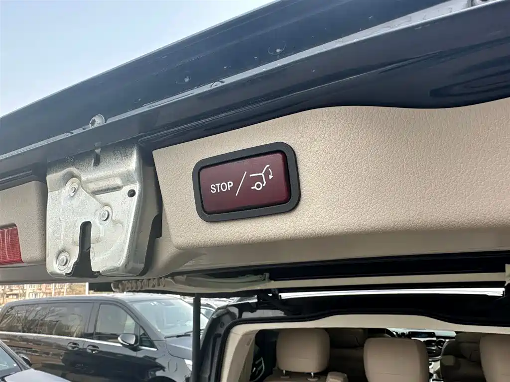 Mercedes-Benz V-Class 2022 V 260 Premium Edition купить на сайте DeffCars