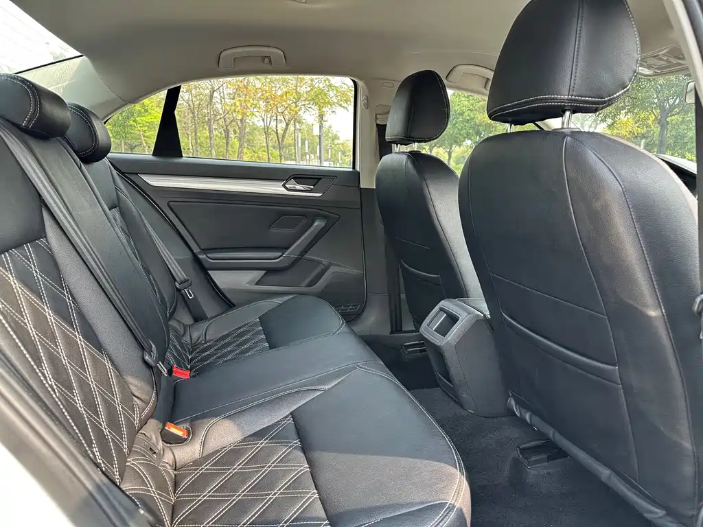 Lingdu 2015 230TSI DSG Fashion Edition купить на сайте DeffCars