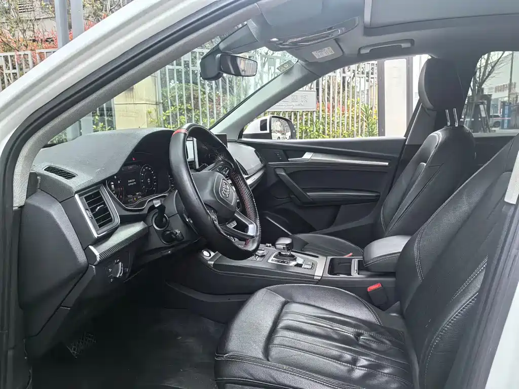 Audi Q5L 2020 45 TFSI exclusive fashion model купить на сайте DeffCars