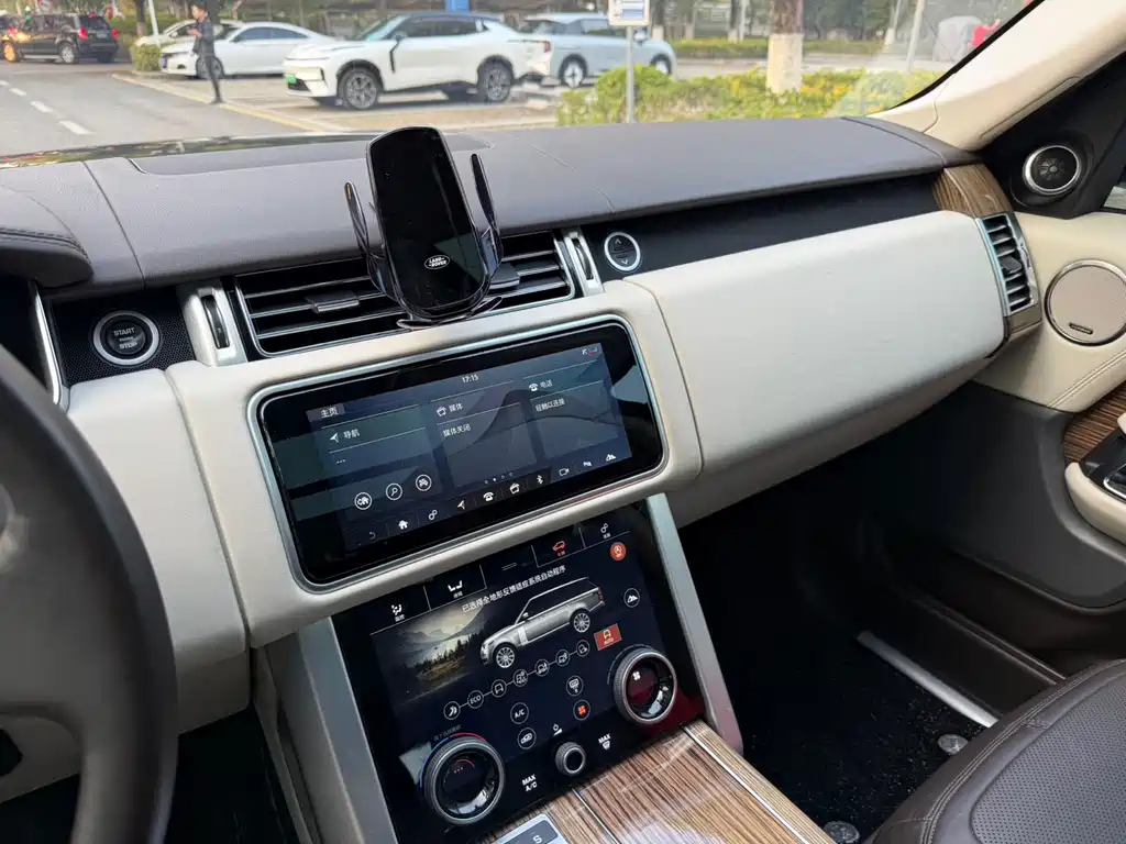 Range Rover 2020 3.0 L6 Legend Extended Edition купить на сайте DeffCars