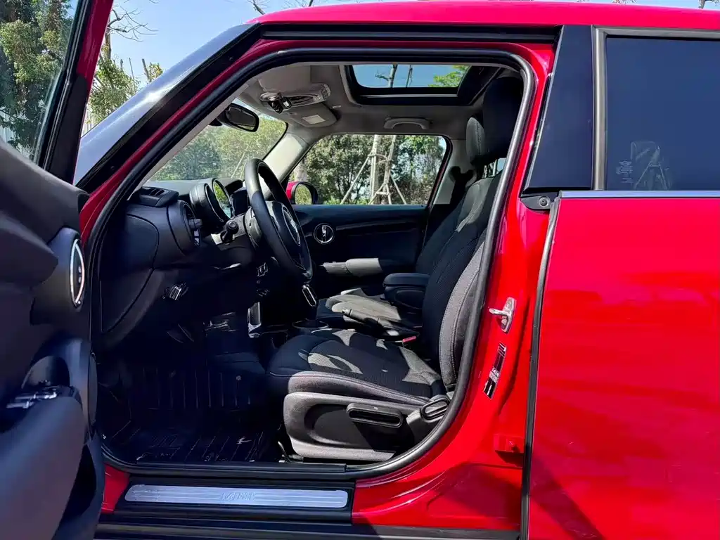 MINI 2018 1.5T ONE five-door version купить на сайте DeffCars
