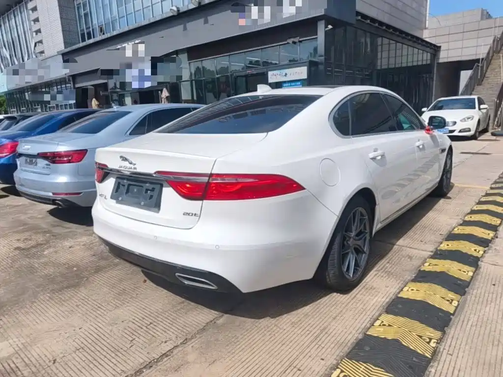 Jaguar XFL 2019 XFL 2.0T 200PS 2WD Elite Edition купить на сайте DeffCars