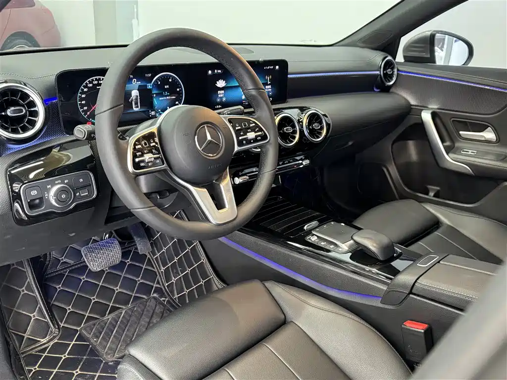 Mercedes-Benz A-Class 2020 Facelift A 200 L Sports Sedan Dynamic Type купить на сайте DeffCars