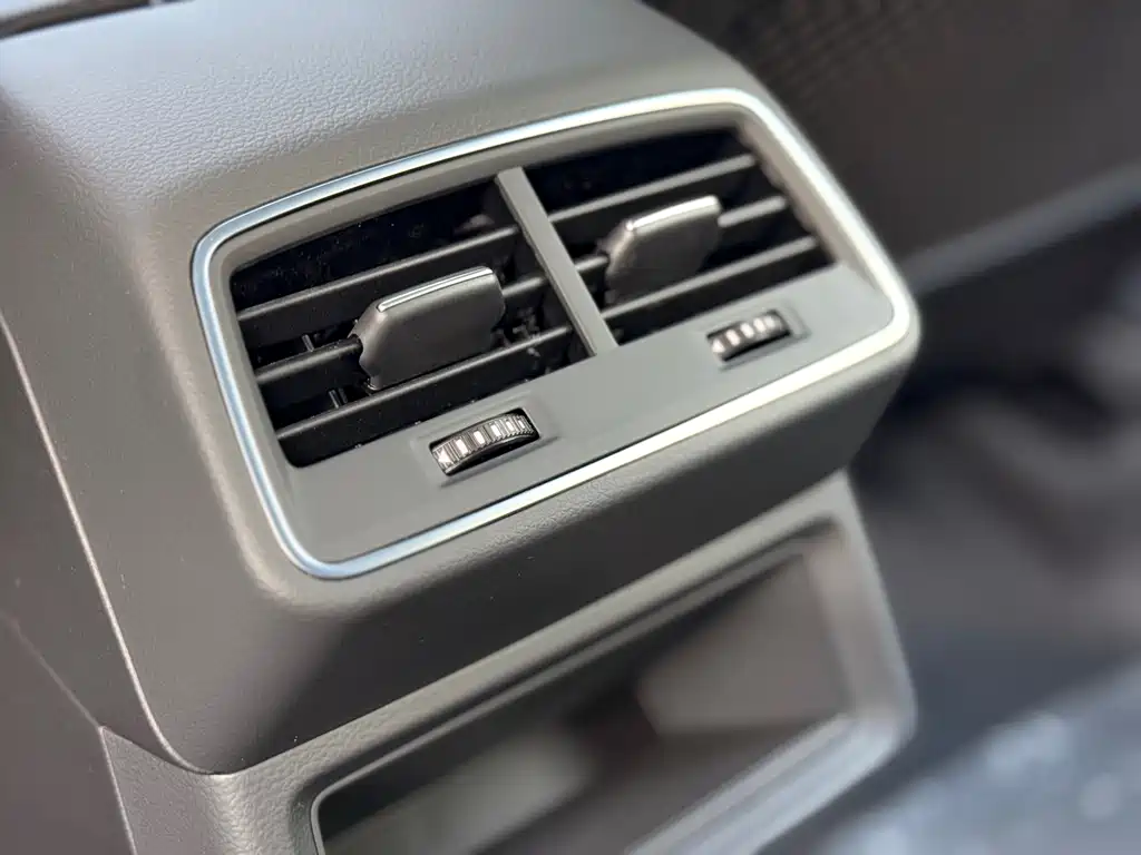 Audi e-tron 2021 50 quattro luxury model купить на сайте DeffCars