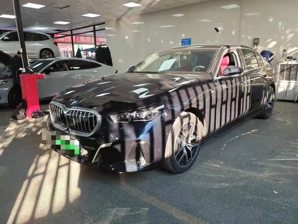 BMW i5 2024 eDrive 35L M Sports Package купить на сайте DeffCars