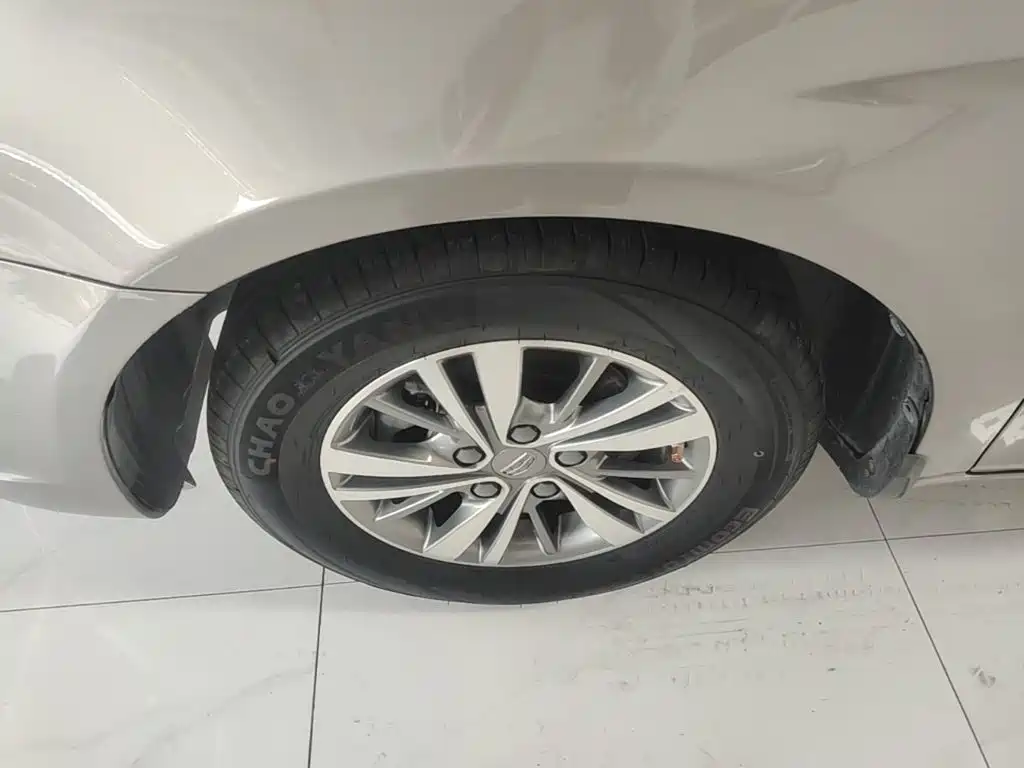 Emgrand 2018 1.5L manual luxury model купить на сайте DeffCars