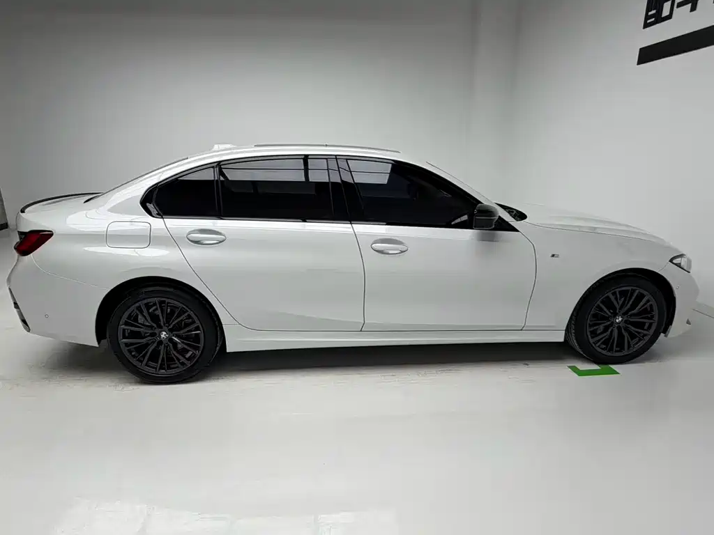 BMW 3 Series 2024 325Li M Sports Night Package купить на сайте DeffCars