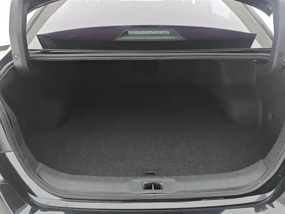 Teana 2021 2.0L XL Upper AD1 Smart Travel Pilot Edition купить на сайте DeffCars