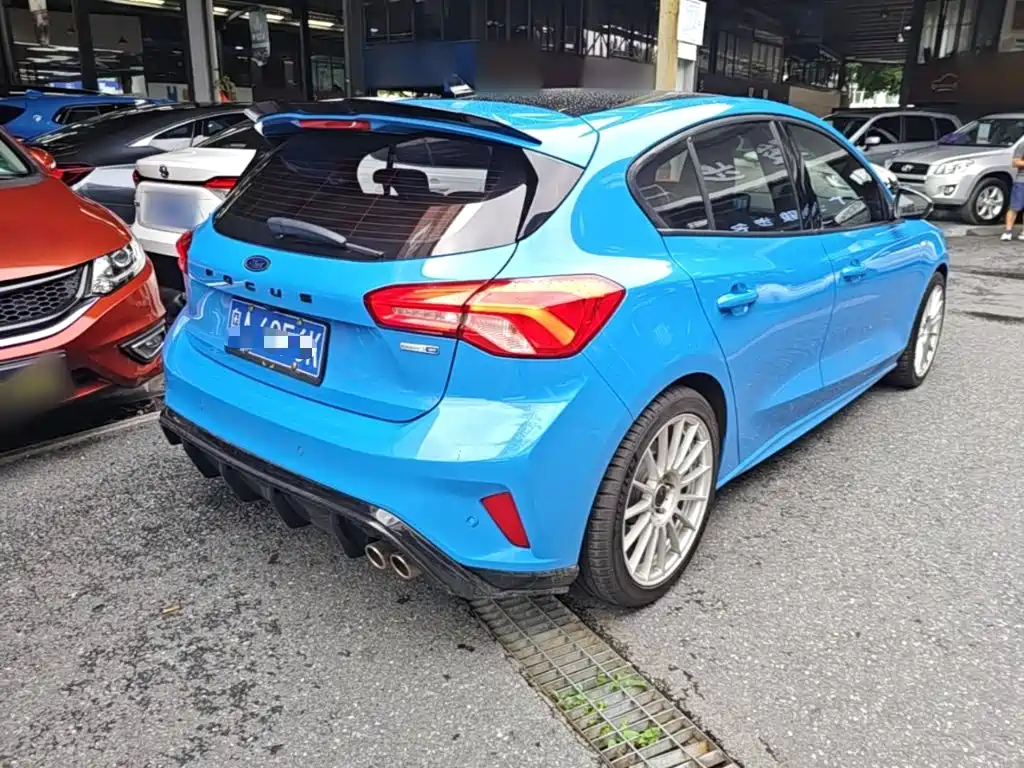Focus 2022 Hatchback EcoBoost 180 Automatic ST Line купить на сайте DeffCars