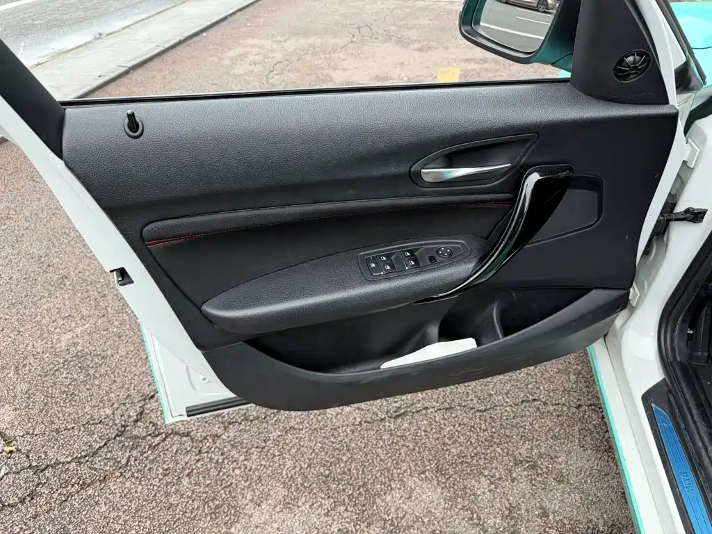 BMW 1 Series Imported 2018 118i Sports Design Package купить на сайте DeffCars