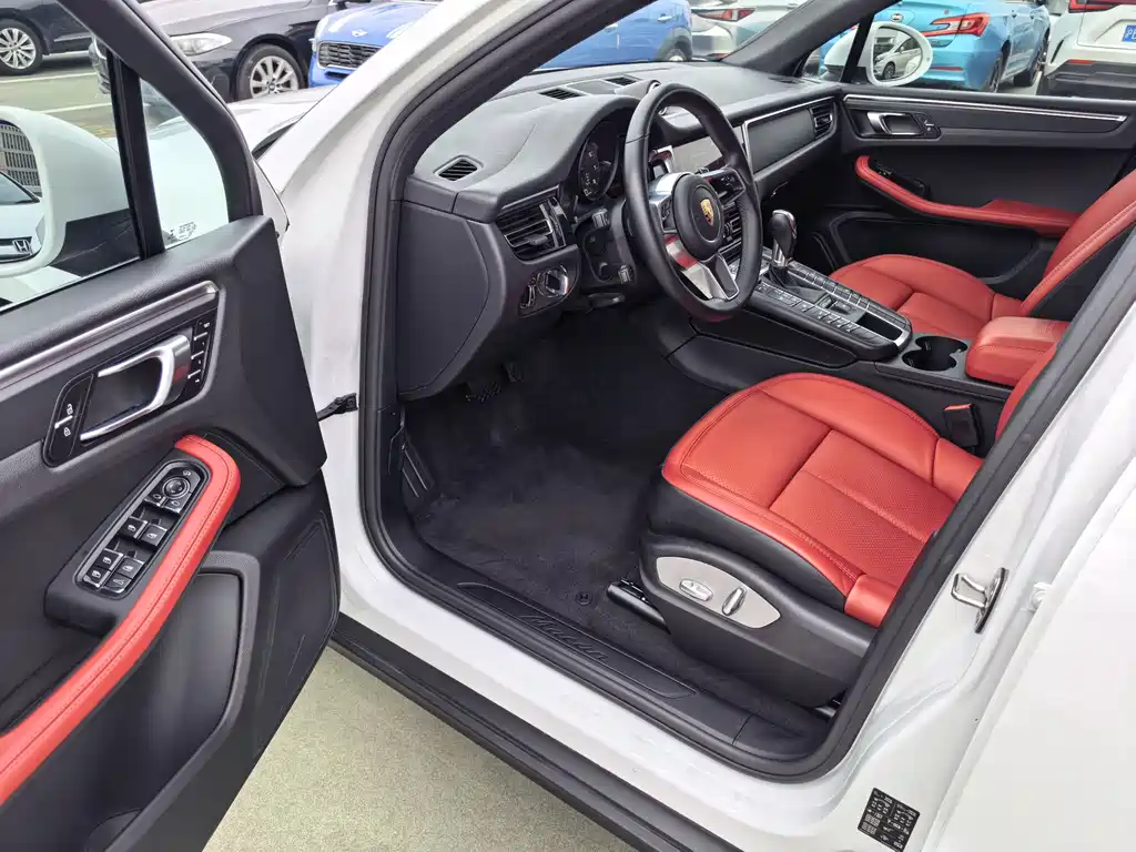Macan 2018 Macan 2.0T купить на сайте DeffCars