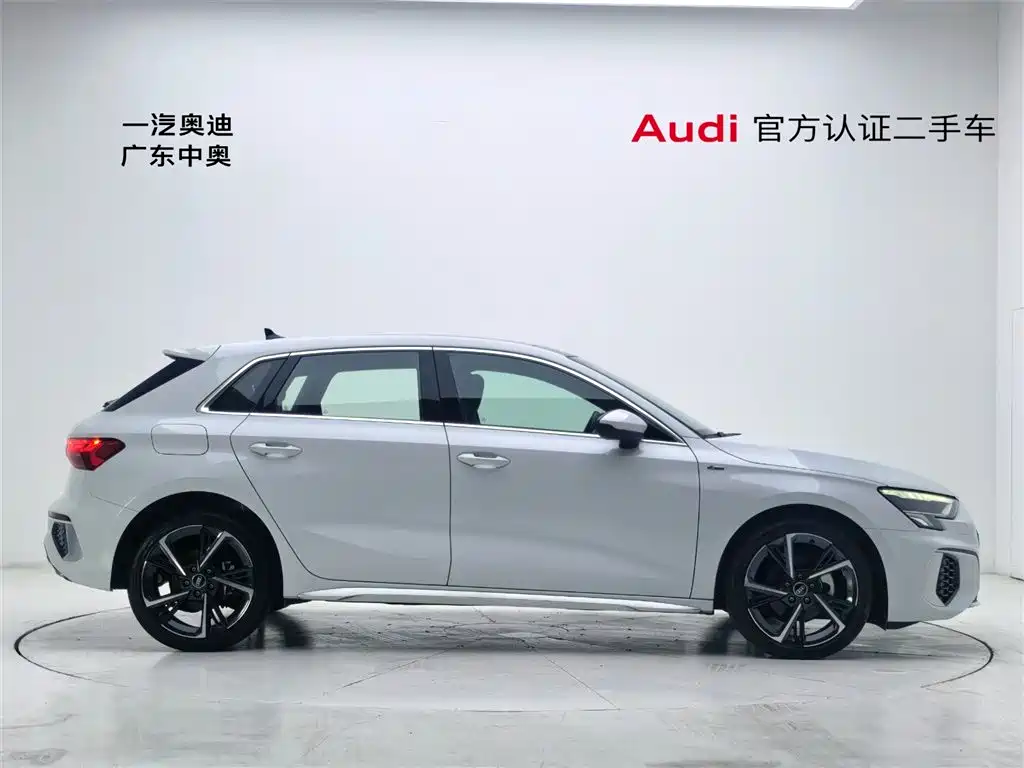 Audi A3 2023 facelift Sportback 35 TFSI stylish and sporty купить на сайте DeffCars