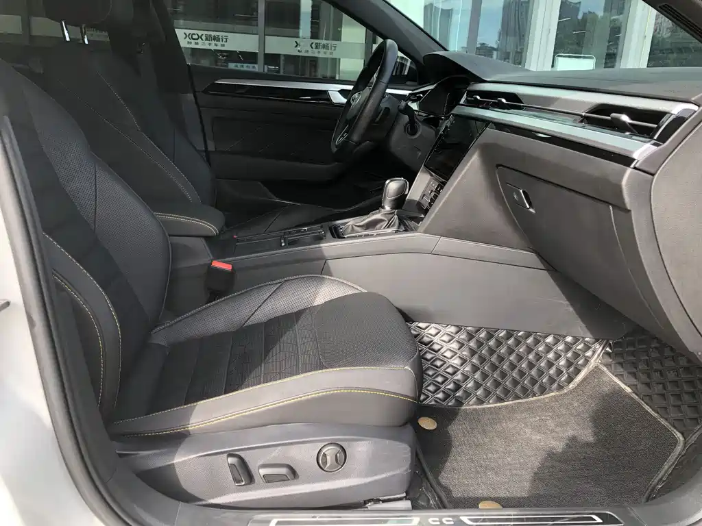 FAW-Volkswagen CC 2021 380TSI eye-catching version купить на сайте DeffCars