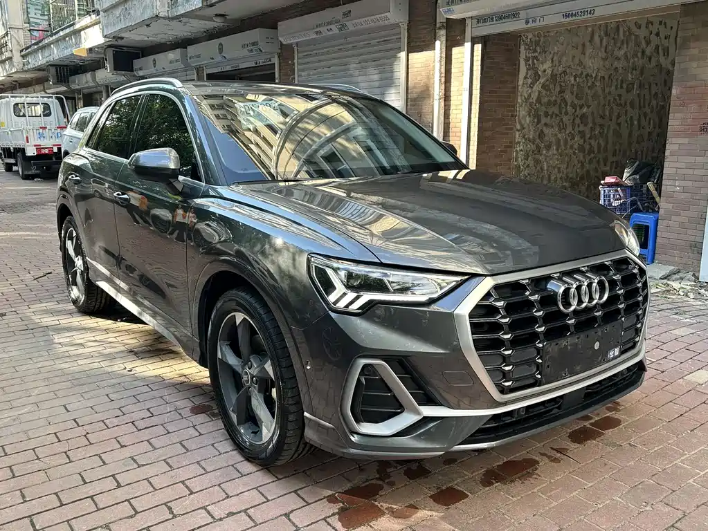 Audi Q3 2023 35 TFSI Fashionable and Dynamic (1.4T) купить на сайте DeffCars