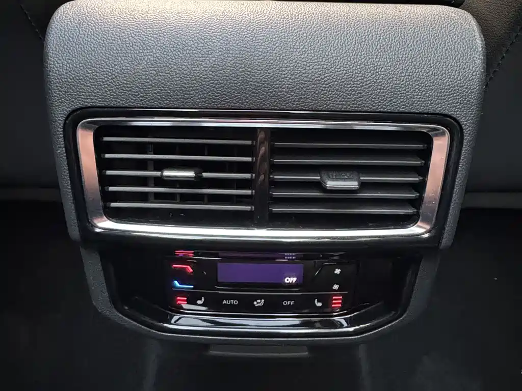 Touron 2022 380TSI four-wheel drive luxury version купить на сайте DeffCars