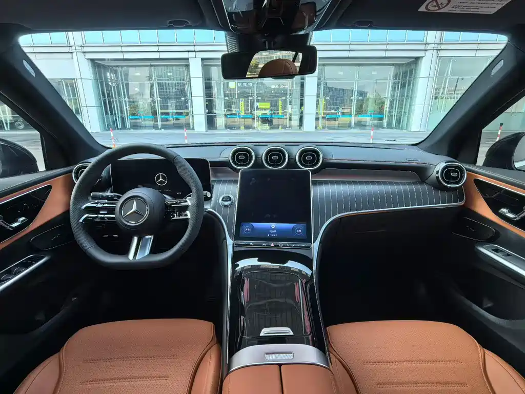 Mercedes-Benz GLC 2023 GLC 260 L 4MATIC luxury model 5 seats купить на сайте DeffCars