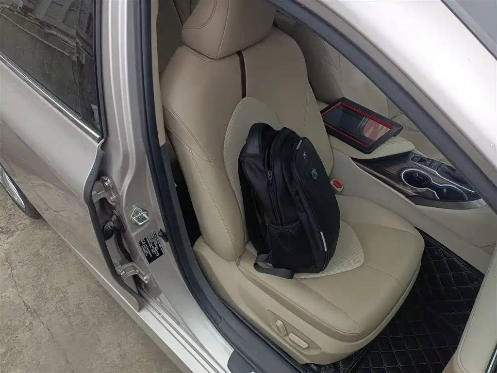 Camry 2019 facelift 2.5G Deluxe Edition купить на сайте DeffCars