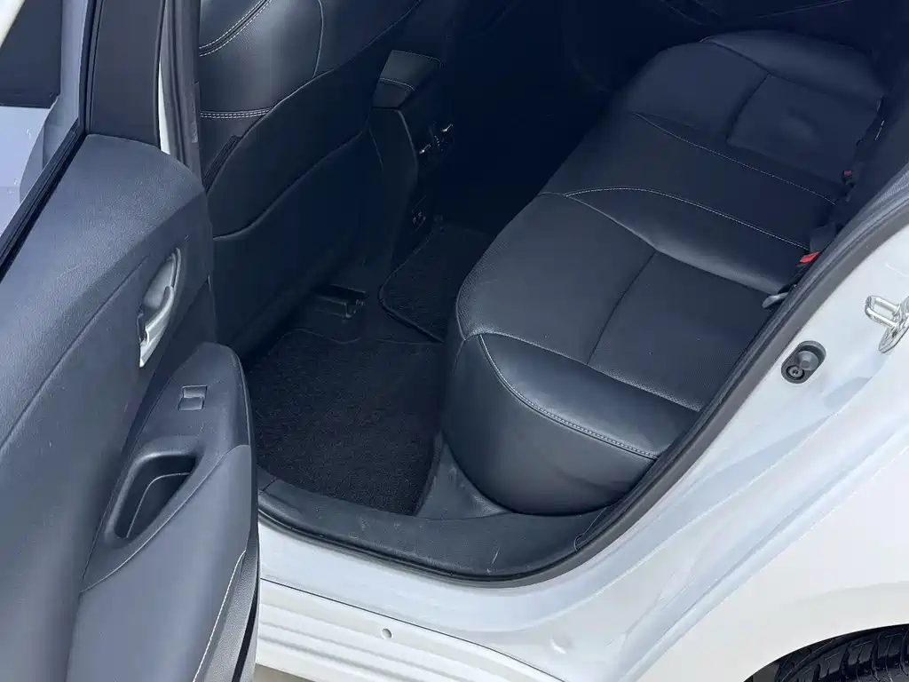 Corolla 2021 1.2T S-CVT Deluxe Edition купить на сайте DeffCars