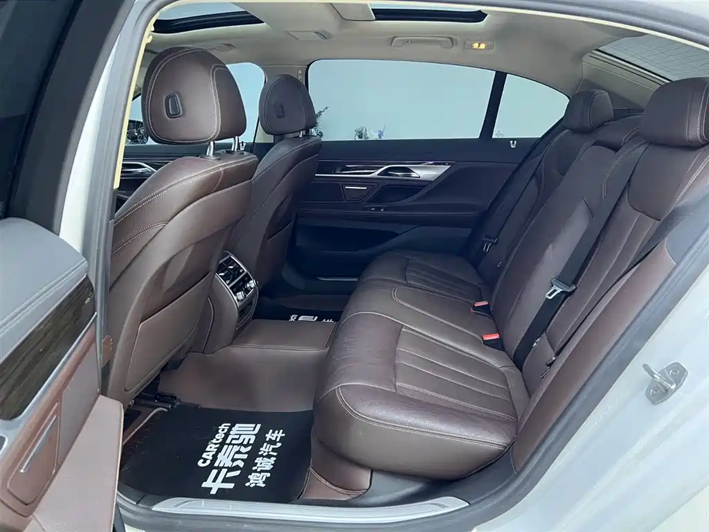 BMW 7 Series 2018 730Li Leading Excellence Package купить на сайте DeffCars
