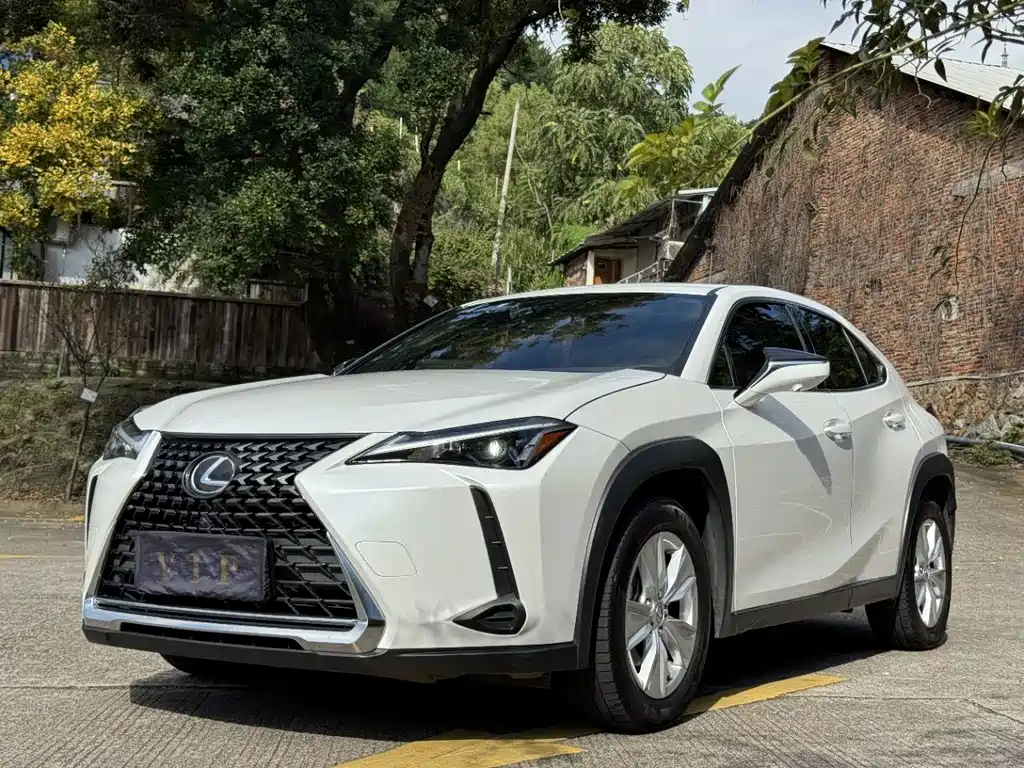 Lexus UX 2022 260h Discovery Edition купить на сайте DeffCars