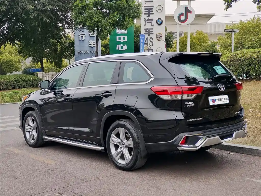 Highlander 2018 2.0T four-wheel drive luxury version 7 seats National V купить на сайте DeffCars