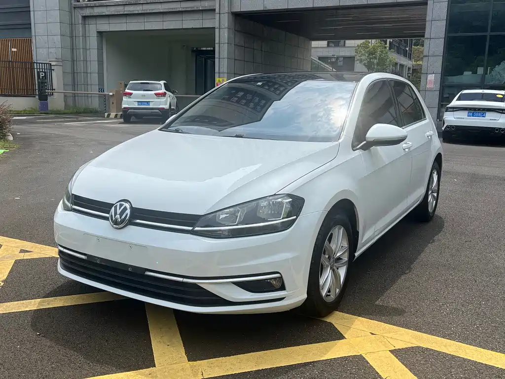 Golf 2018 1.6L automatic comfort type купить на сайте DeffCars