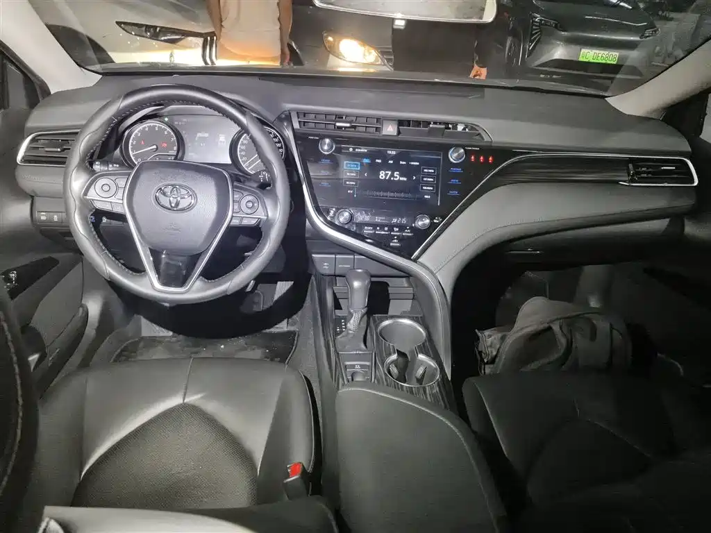 Camry 2019 2.0G Deluxe Edition National VI купить на сайте DeffCars