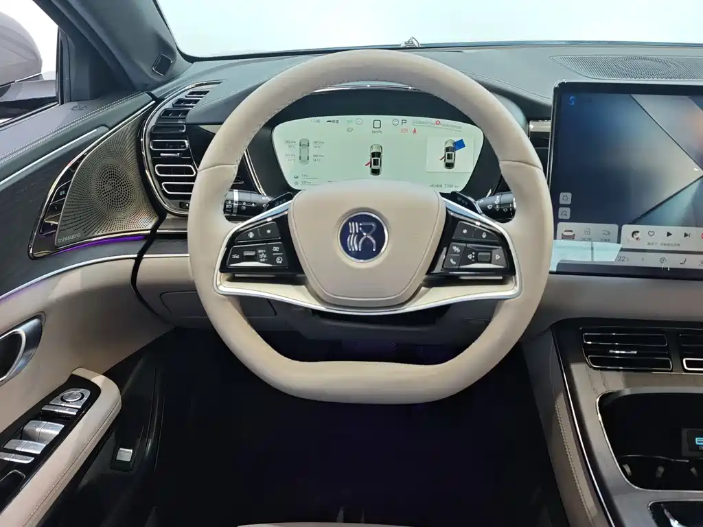 Han 2025 DM-i smart driving version 125KM lidar flagship model купить на сайте DeffCars