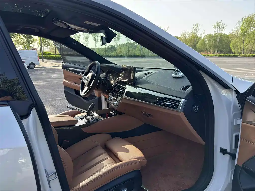 BMW 6 Series GT 2024 630i M Sports Premium Package купить на сайте DeffCars
