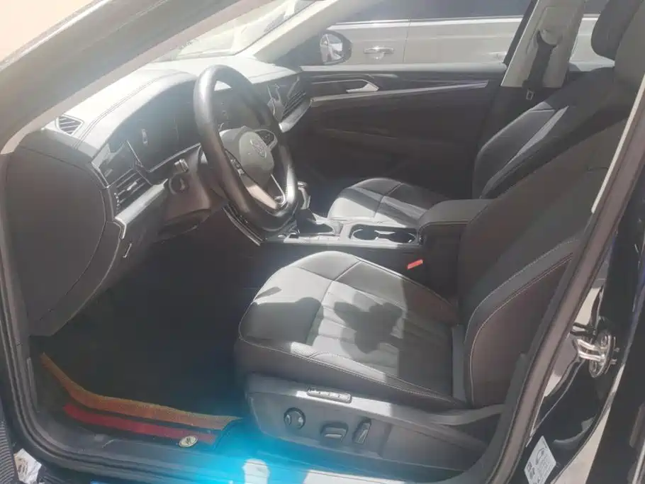 Passat 2025 Outstanding Model 380TSI Dragon Edition купить на сайте DeffCars