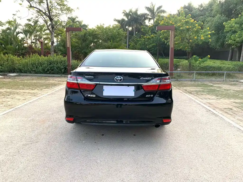 Camry 2016 2.0G 10th Anniversary Leading Edition купить на сайте DeffCars