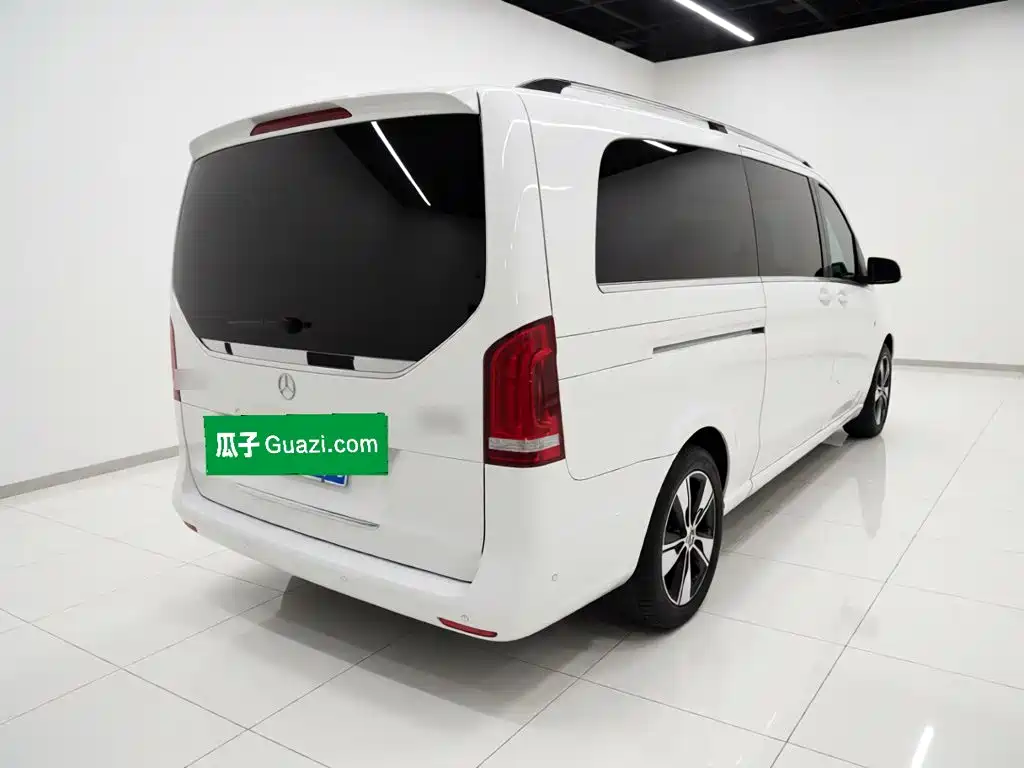 Mercedes-Benz V-Class 2021 V 260 L Long Wheelbase Premium Edition купить на сайте DeffCars
