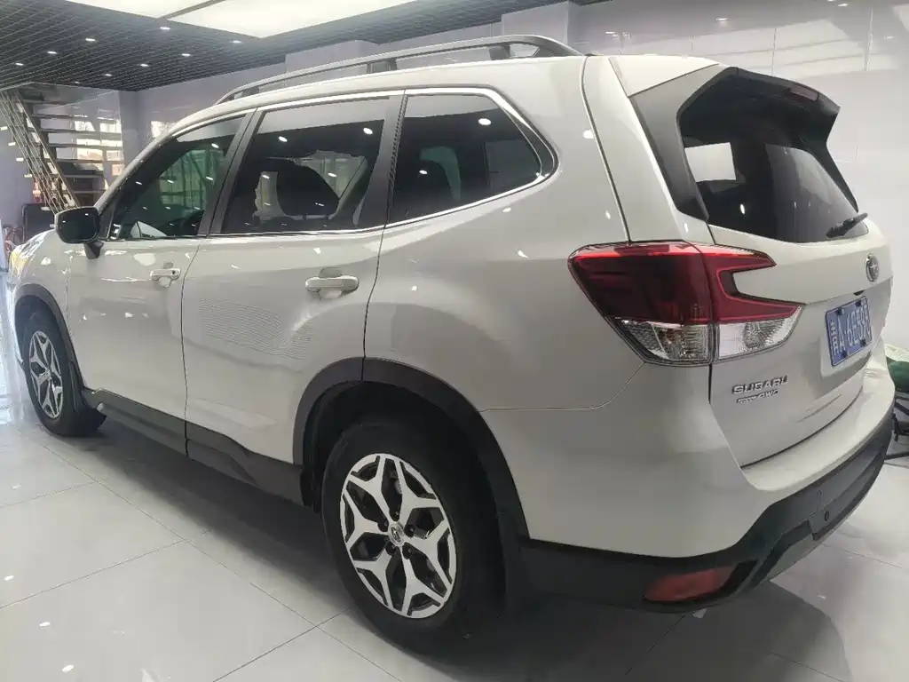 Forester 2022 2.0i AWD Deluxe Edition EyeSight купить на сайте DeffCars