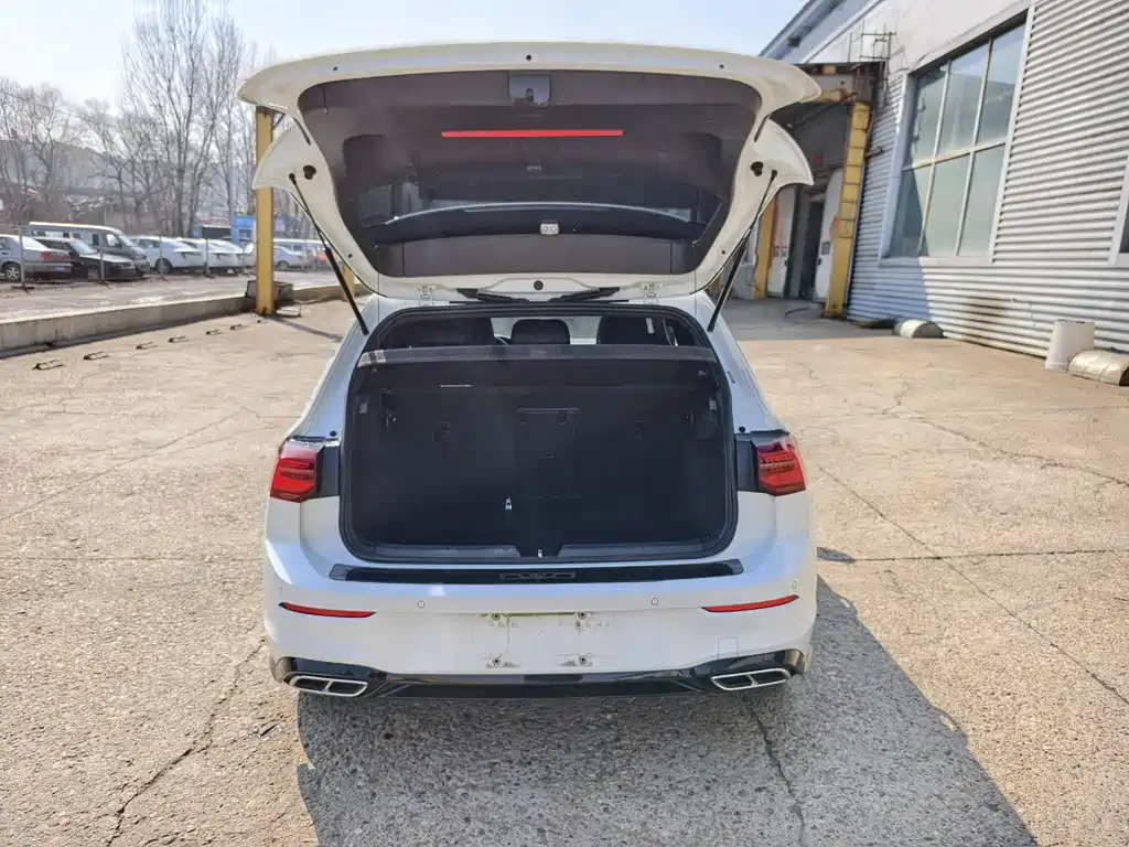 Golf 2023 280TSI DSG R-Line купить на сайте DeffCars