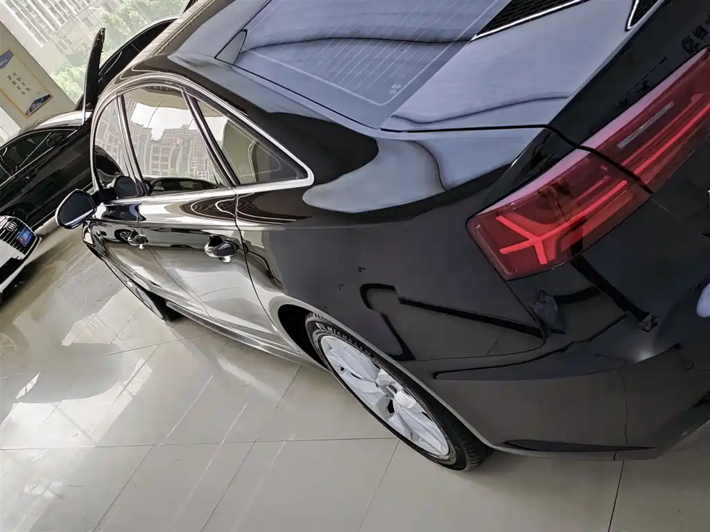 Audi A6L 2018 30th Anniversary Model 35 TFSI Fashion Model купить на сайте DeffCars
