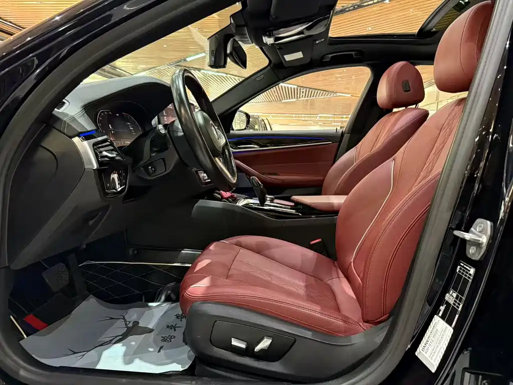 BMW 5 Series 2022 525Li M Sports Package купить на сайте DeffCars