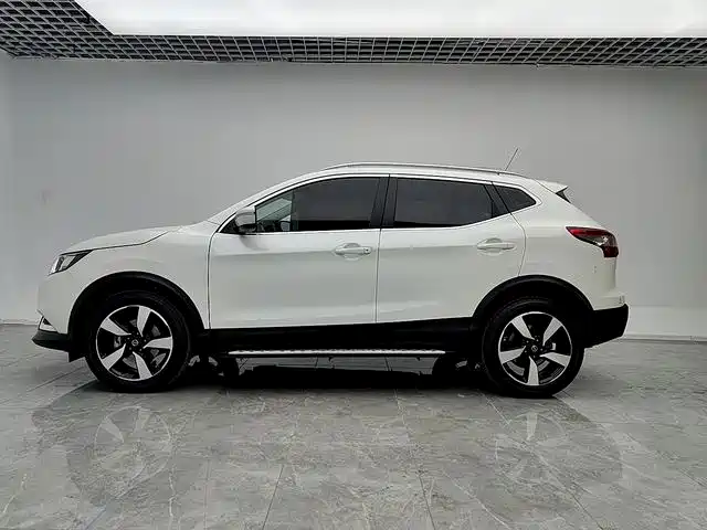 Qashqai 2017 2.0L CVT Elite Edition National V купить на сайте DeffCars