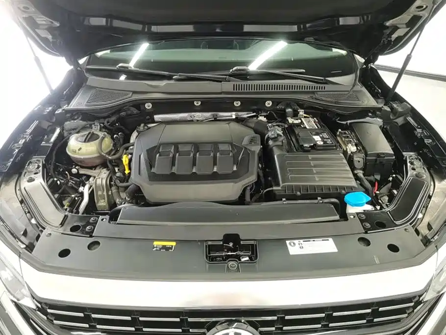 Passat 2022 330TSI Deluxe Edition купить на сайте DeffCars