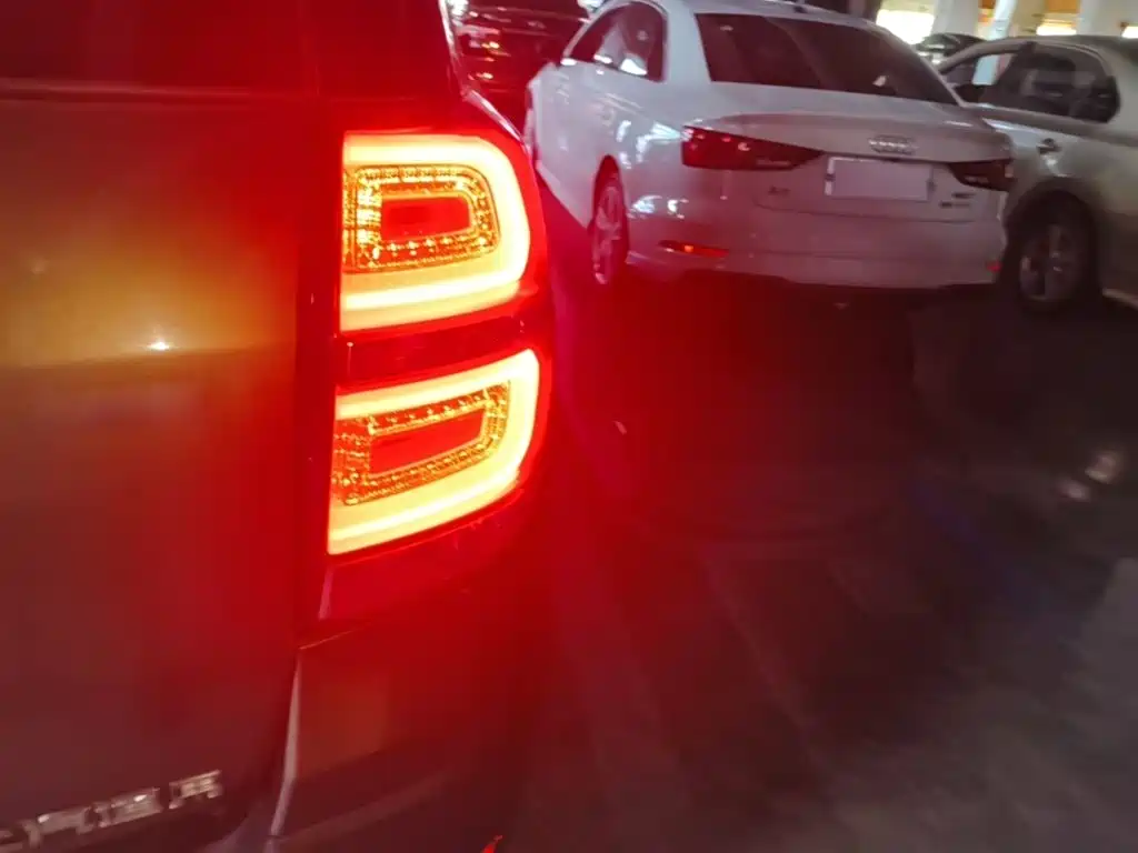 Captiva 2015 2.4L four-wheel drive flagship version 7 seats купить на сайте DeffCars