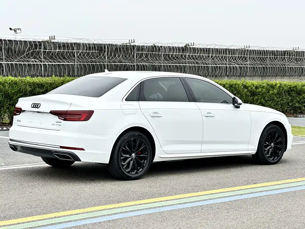 Audi A4L 2019 40 TFSI Enterprising National VI купить на сайте DeffCars