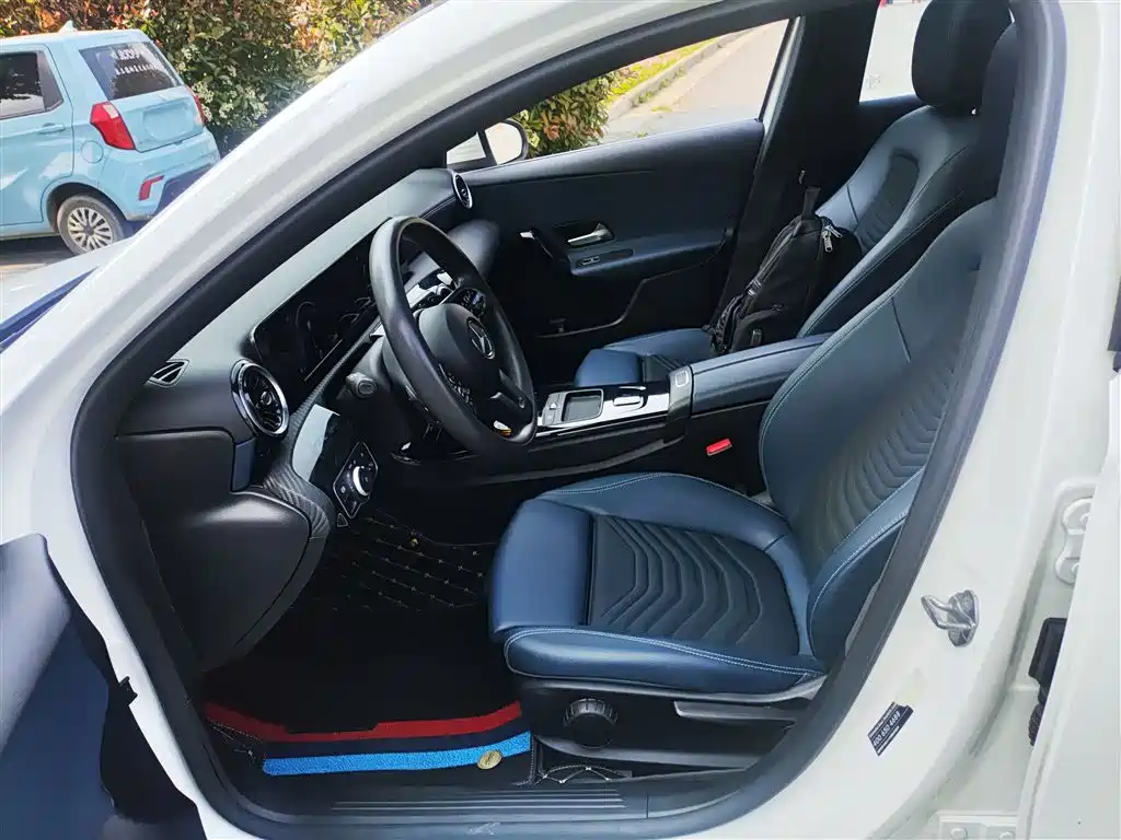 Mercedes-Benz A-Class 2021 A 180 L купить на сайте DeffCars