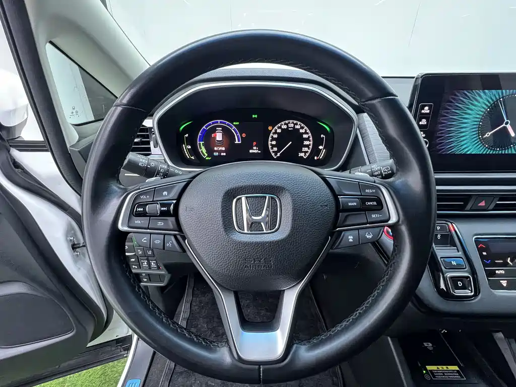 Alison 2022 2.0L e:HEV Deluxe Edition купить на сайте DeffCars