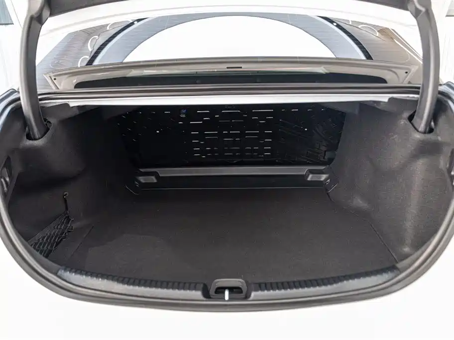 Mercedes-Benz C-Class 2025 facelift C 260 L sports version купить на сайте DeffCars
