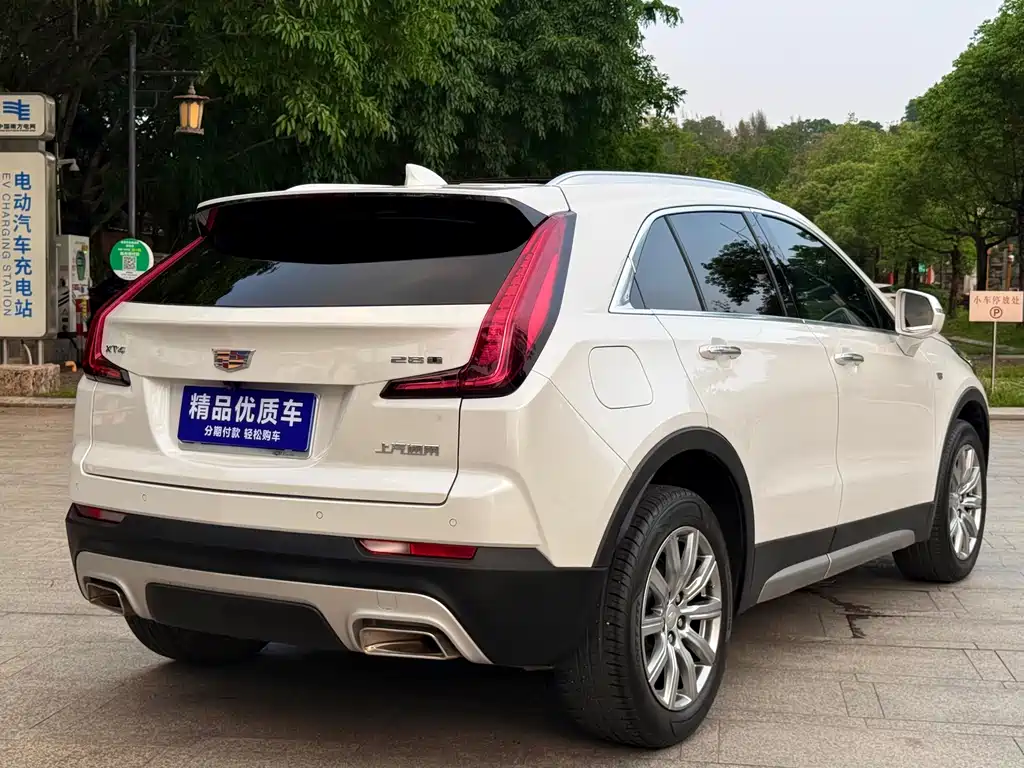 Cadillac XT4 2021 28T two-wheel drive leading model купить на сайте DeffCars