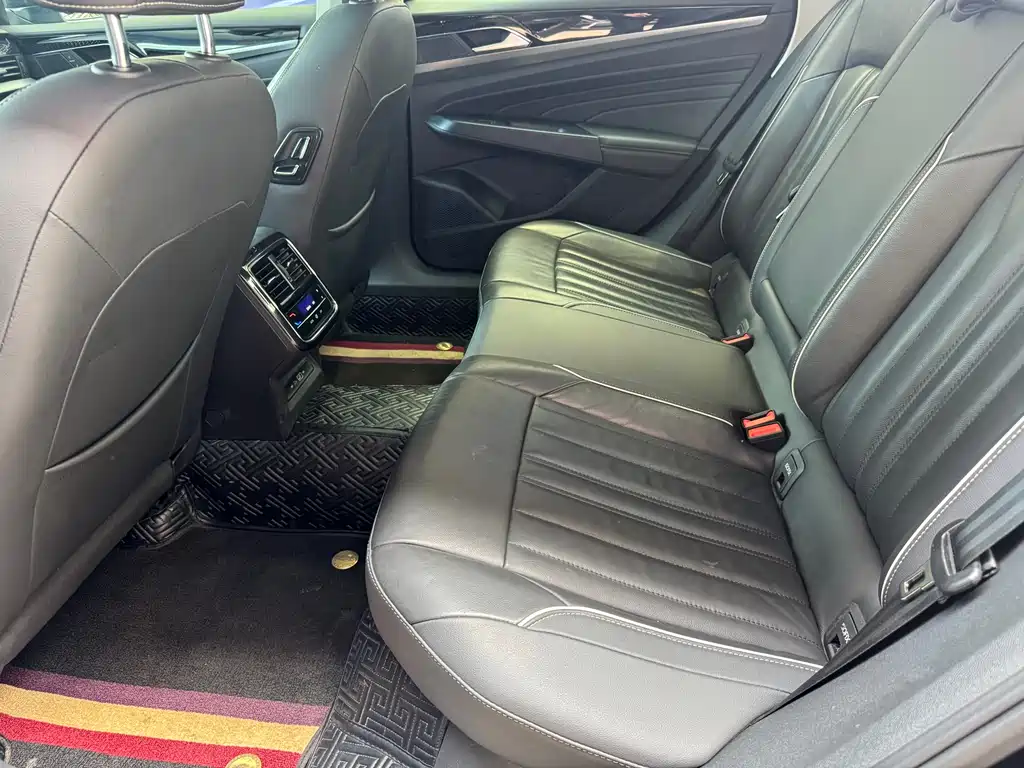 Passat 2023 330TSI Starry Sky Elite Edition купить на сайте DeffCars
