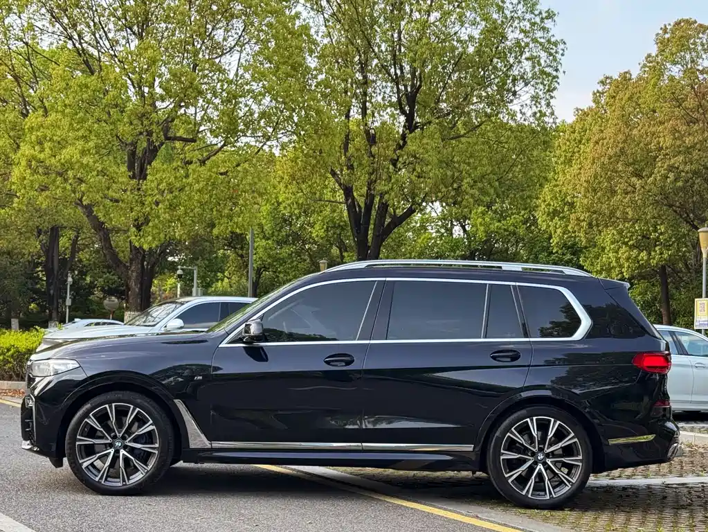 BMW X7 2021 xDrive40i Executive M Sports Package купить на сайте DeffCars